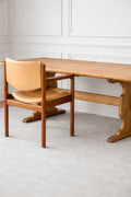 Solid teak chair with vegetable-tanned leather