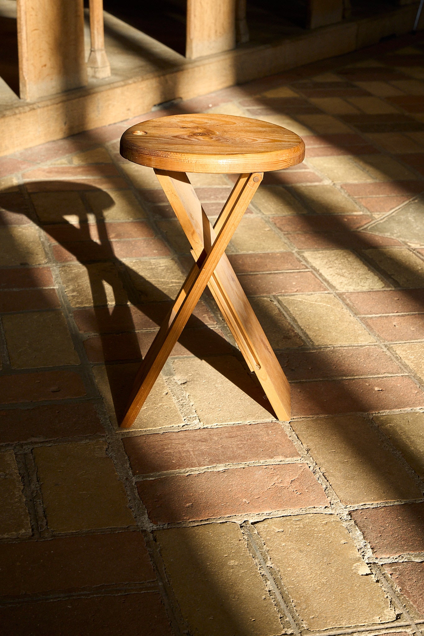 Small stool / side table in solid pine, Danish design from the 1970s.